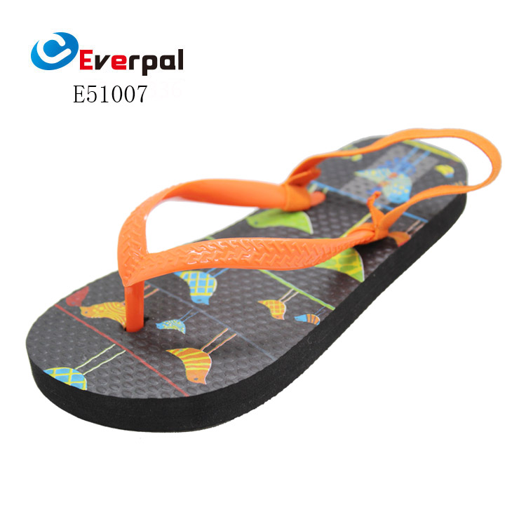 Quali sono le caratteristiche delle scarpe da spiaggia per bambini in gomma?