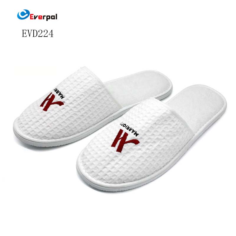 Perché le pantofole waffle unisex sono un must per ogni famiglia