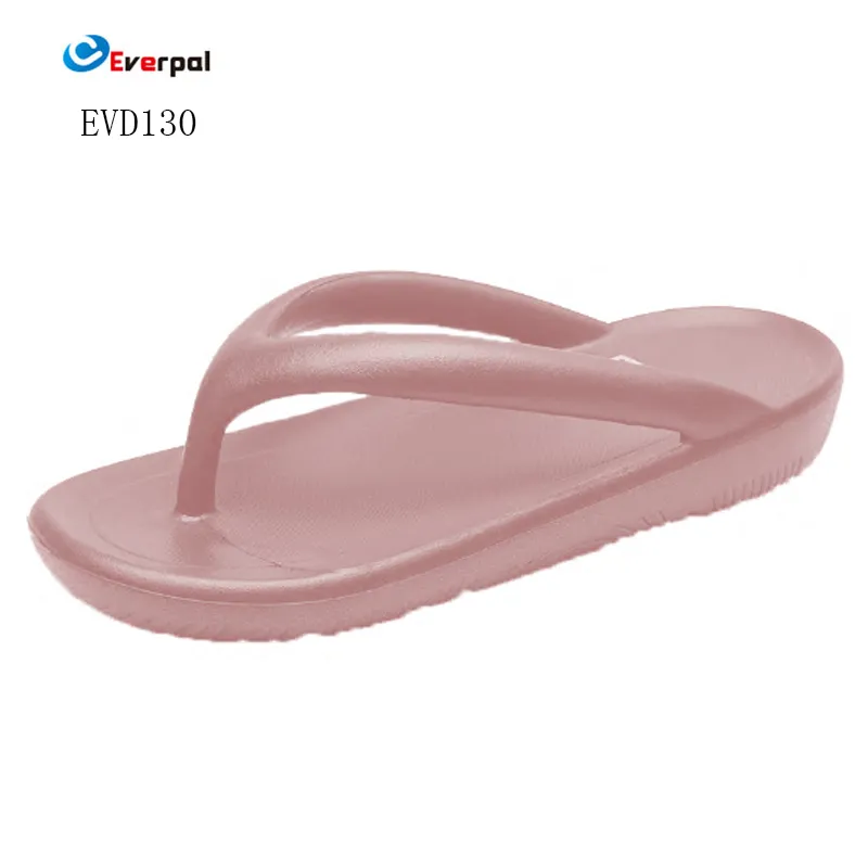 Le pantofole infradito da donna stanno diventando il nuovo standard nelle tendenze globali delle calzature comfort?