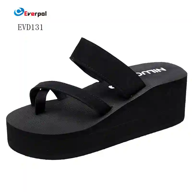 Le pantofole infradito da donna stanno diventando una nuova tendenza nelle calzature casual?