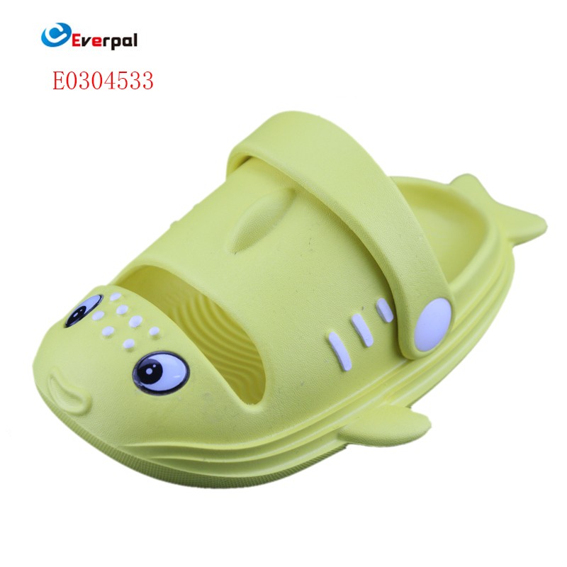 In che modo le pantofole a punta chiusa per bambini Fish Design possono rendere le calzature da interno per bambini più comode e divertenti?