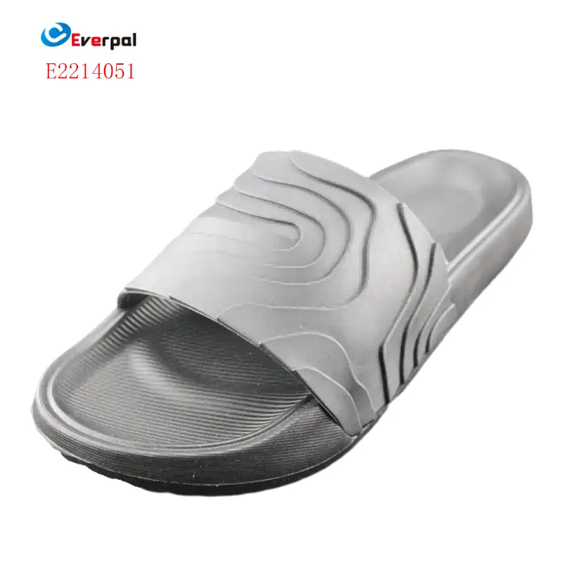 Perché le scarpe da uomo impermeabili per attività all'aperto stanno diventando la scelta ideale per le moderne avventure all'aria aperta
