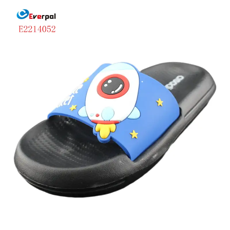 Simpatiche ciabatte da astronauta per scarpe estive antiscivolo per bambini